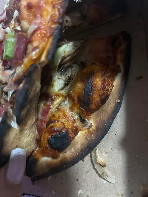 Liza’s Woodfired Pizza