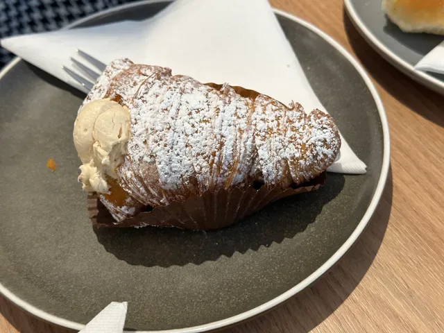 Locantro Bakery
