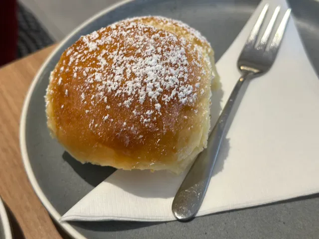 Locantro Bakery