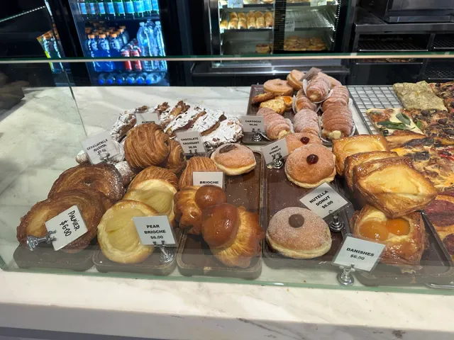 Locantro Bakery
