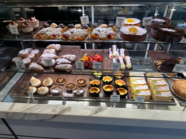 Locantro Bakery