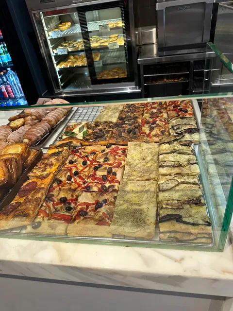 Locantro Bakery