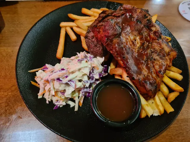 Lone Star Rib House & Brews Ed Square