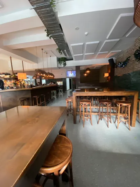 Lord Raglan Hotel