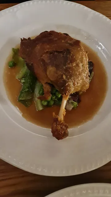 Lorraine's Bistro