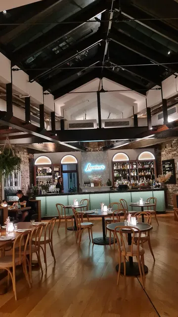 Lorraine's Bistro