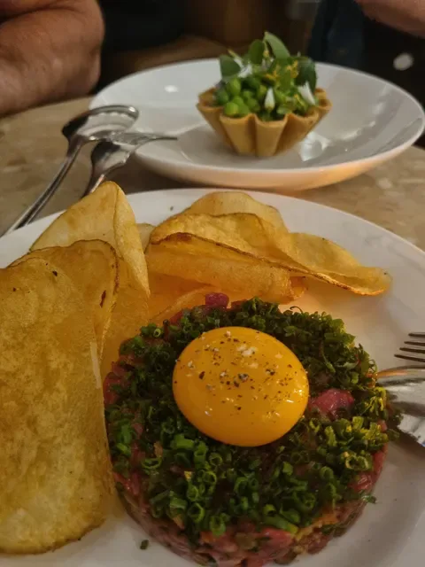 Loulou Bistro, Boulangerie & Traiteur