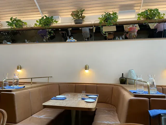 Loulou Bistro, Boulangerie & Traiteur