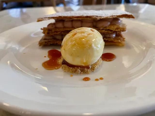 Loulou Bistro, Boulangerie & Traiteur