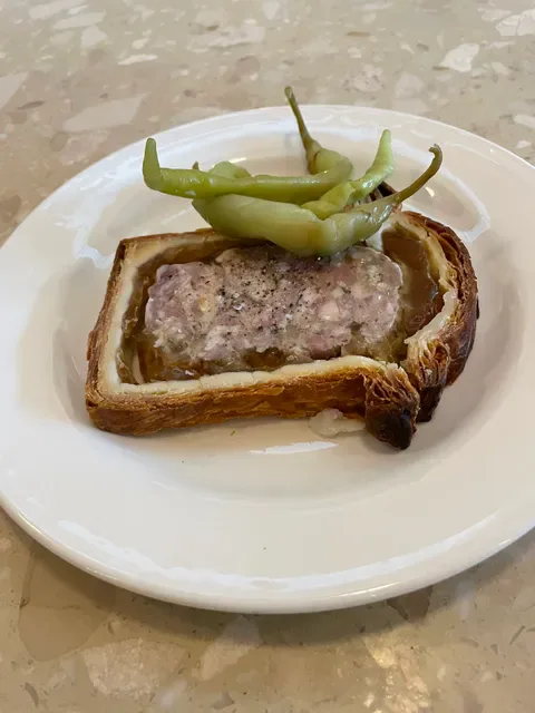 Loulou Bistro, Boulangerie & Traiteur