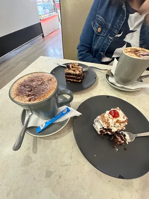 Lucie's Cafe