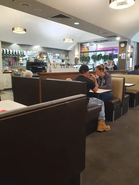 Lucie's Cafe