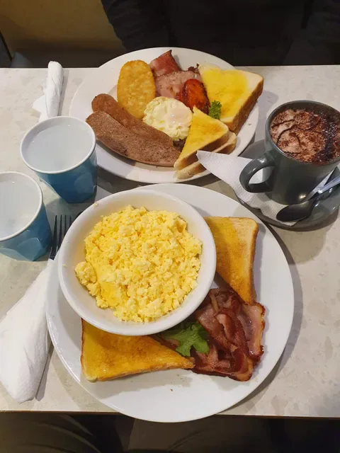 Lucie's Cafe