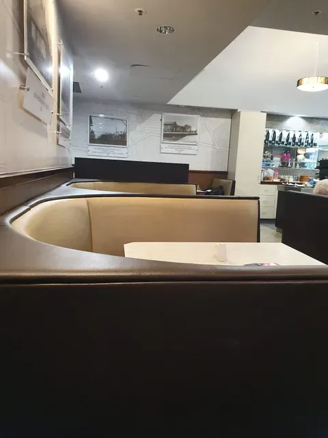 Lucie's Cafe
