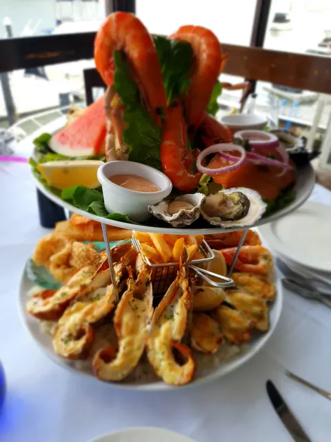 Lugarno Seafood Restaurant