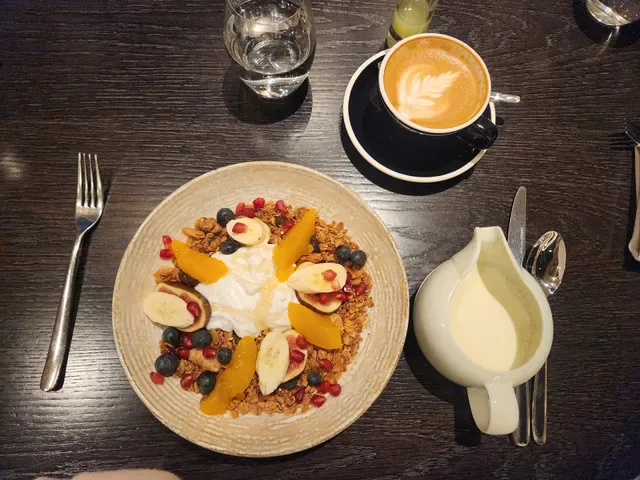 Luke's Kitchen at Kimpton Margot Hotel Sydney