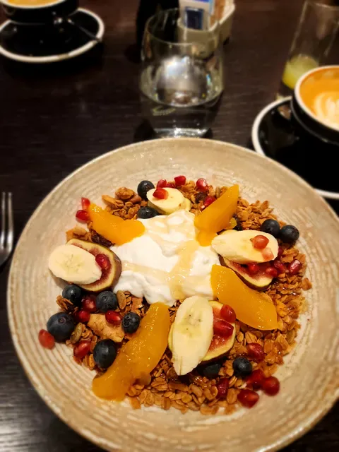 Luke's Kitchen at Kimpton Margot Hotel Sydney