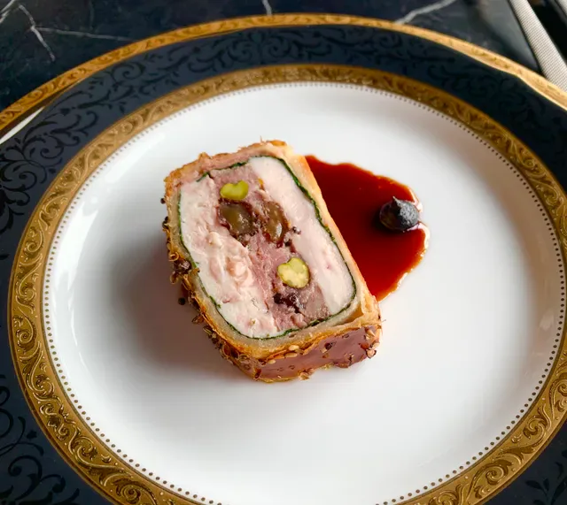 LuMi Dining