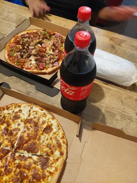 MAD Toppings Riverstone