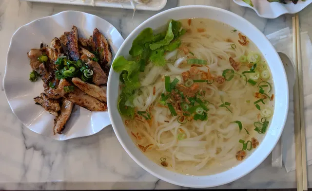 Madam Pho Newington
