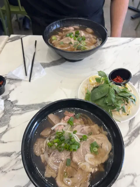 Madam Pho Newington