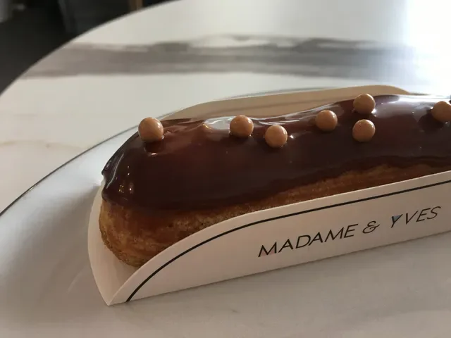 Madame & Yves