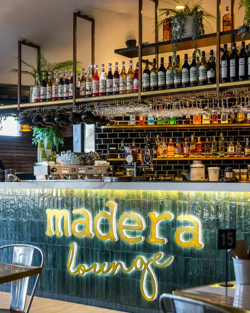 Madera Lounge