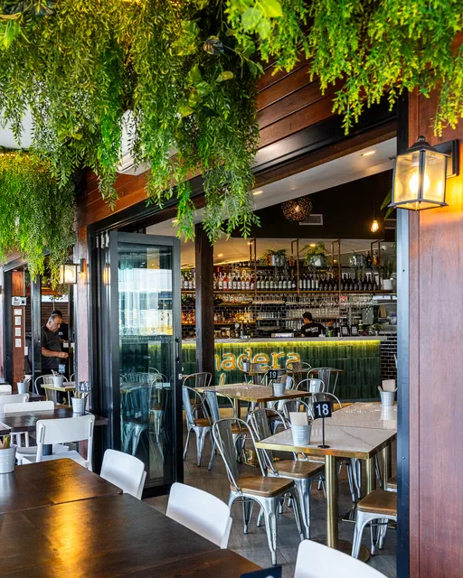 Madera Lounge