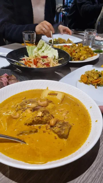 Maenam Lao & Thai Strathfield