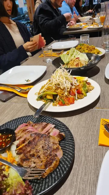 Maenam Lao & Thai Strathfield