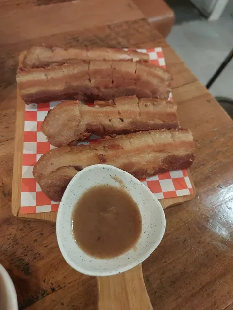 Mama Lor Restaurant & Bakery