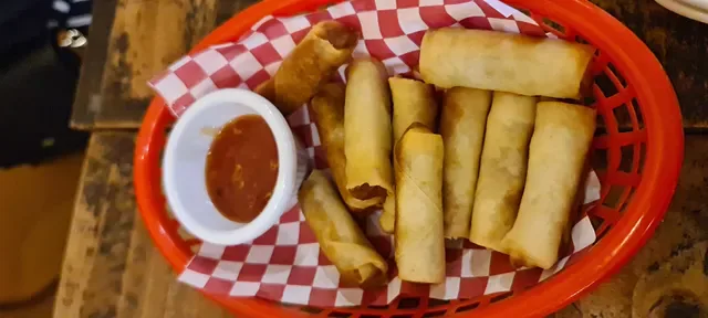 Mama Lor Restaurant & Bakery