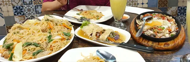 Mama Lor Restaurant & Bakery