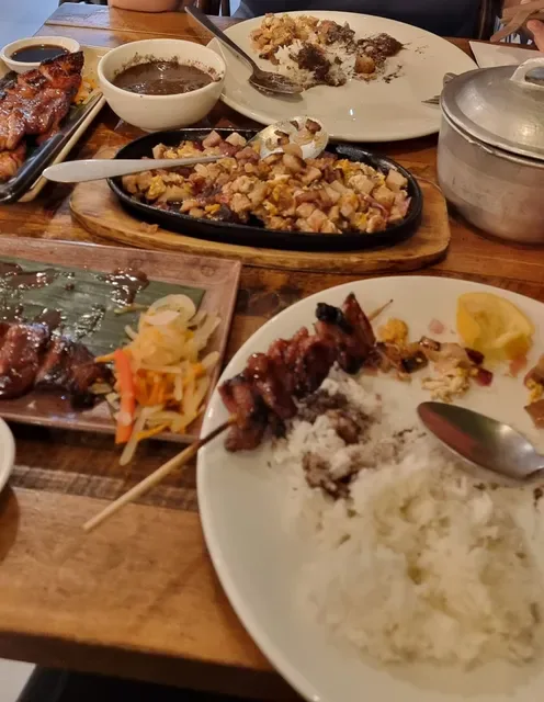Mama Lor Restaurant & Bakery