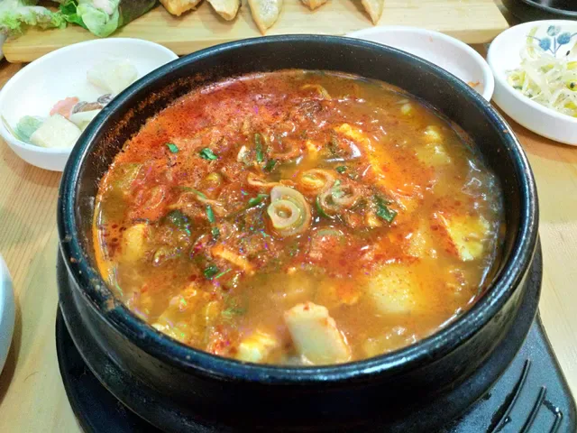 Mami Restaurant