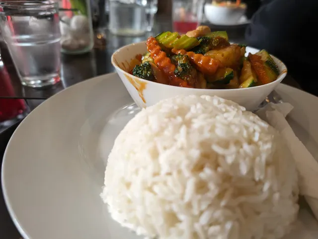 Manee Manee Thai Restaurant
