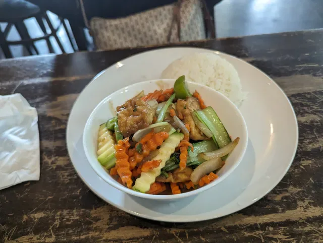 Manee Manee Thai Restaurant