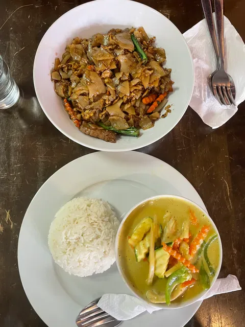 Manee Manee Thai Restaurant