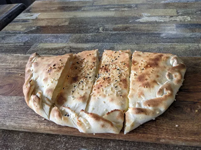 Manoush on Queens