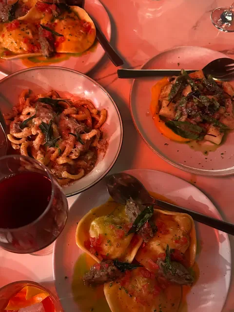 Mark And Vinny's