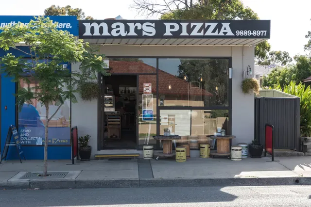 Mars Pizza