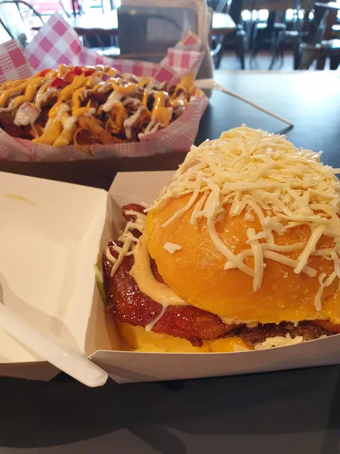 Mate Burger
