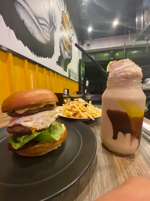 Melted Monster cafe