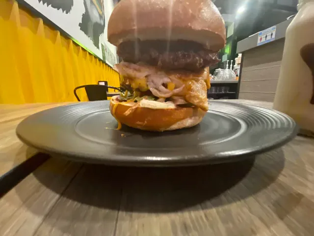 Melted Monster cafe
