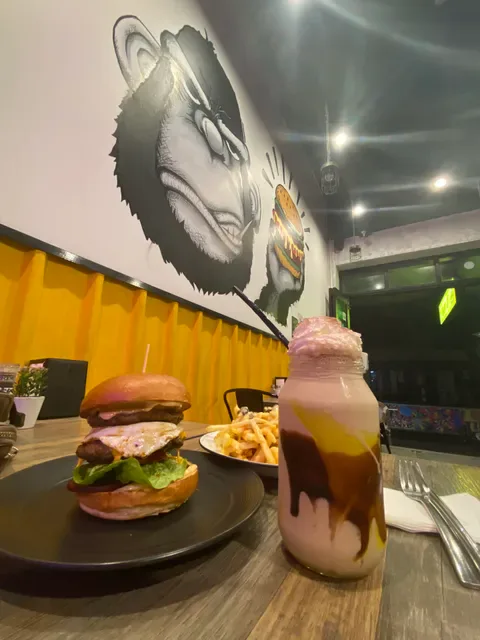 Melted Monster cafe