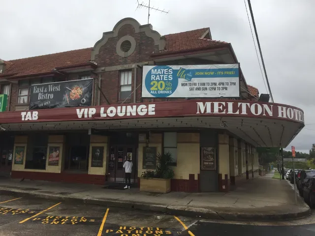 Melton Hotel