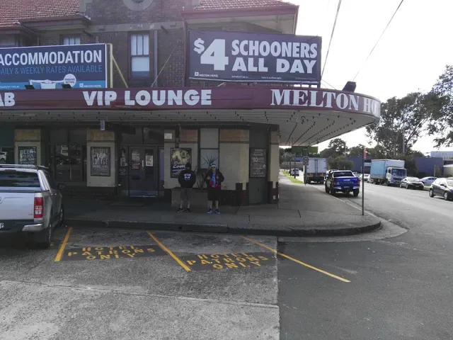 Melton Hotel