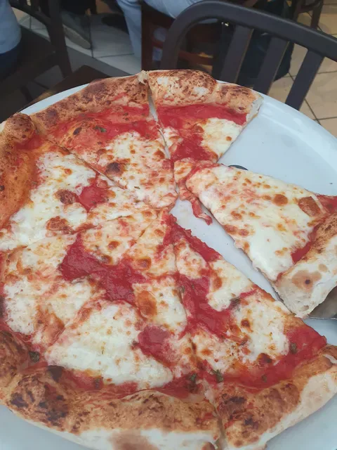 Mezza Via