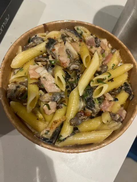 Mezza Via