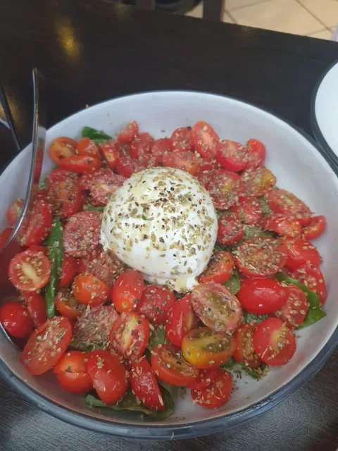 Mezza Via